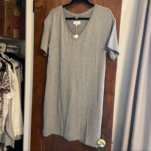 Lou & Grey Signaturesoft Tee V-neck Dress
